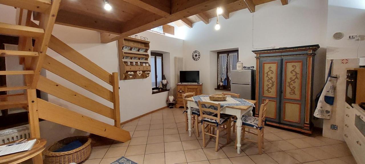 Loft Della Perpetua Di Casa Bernardi, Fuga Romantica Petfriendly Montagnaga  Eksteriør billede