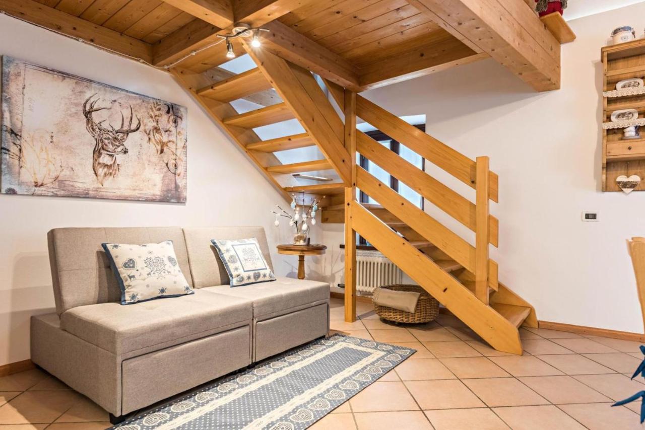 Loft Della Perpetua Di Casa Bernardi, Fuga Romantica Petfriendly Montagnaga  Eksteriør billede